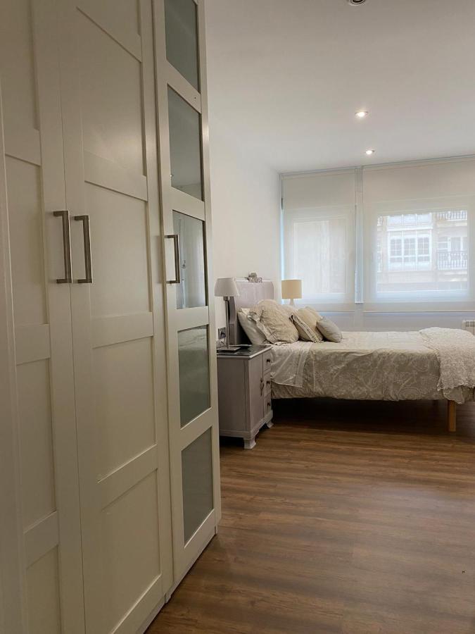 Appartamento Apartamento céntrico y moderno Ferrol Esterno foto